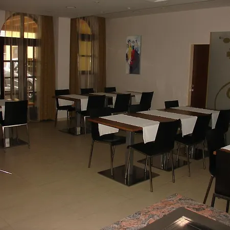 Oda ve Kahvaltı Janezic 3*